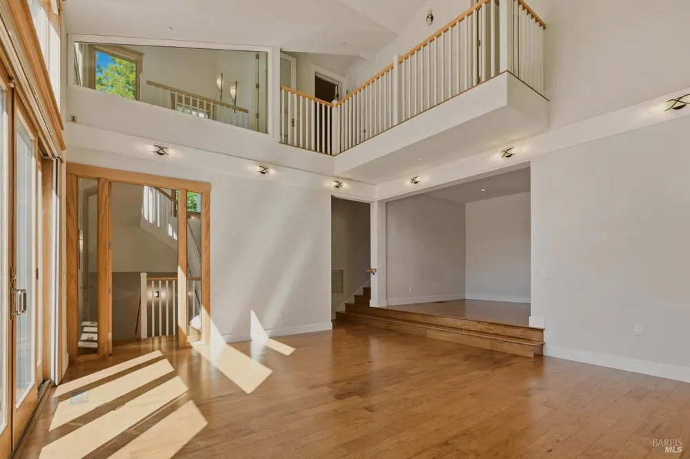 13785 Green Valley Road Forestville, CA 95436