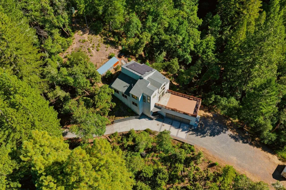13785 Green Valley Road Forestville, CA 95436