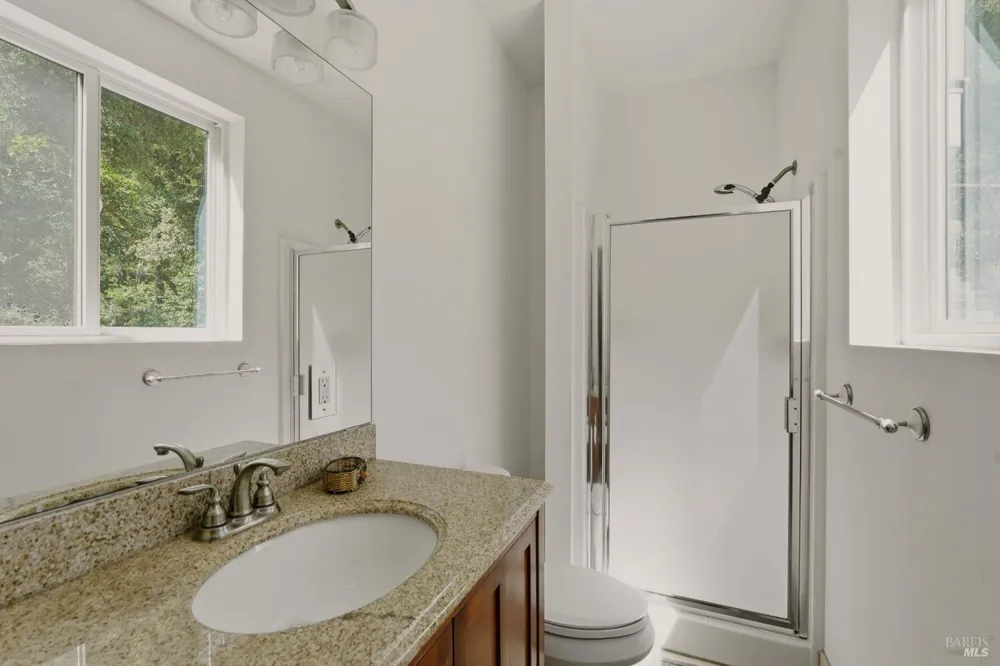 13785 Green Valley Road Forestville, CA 95436