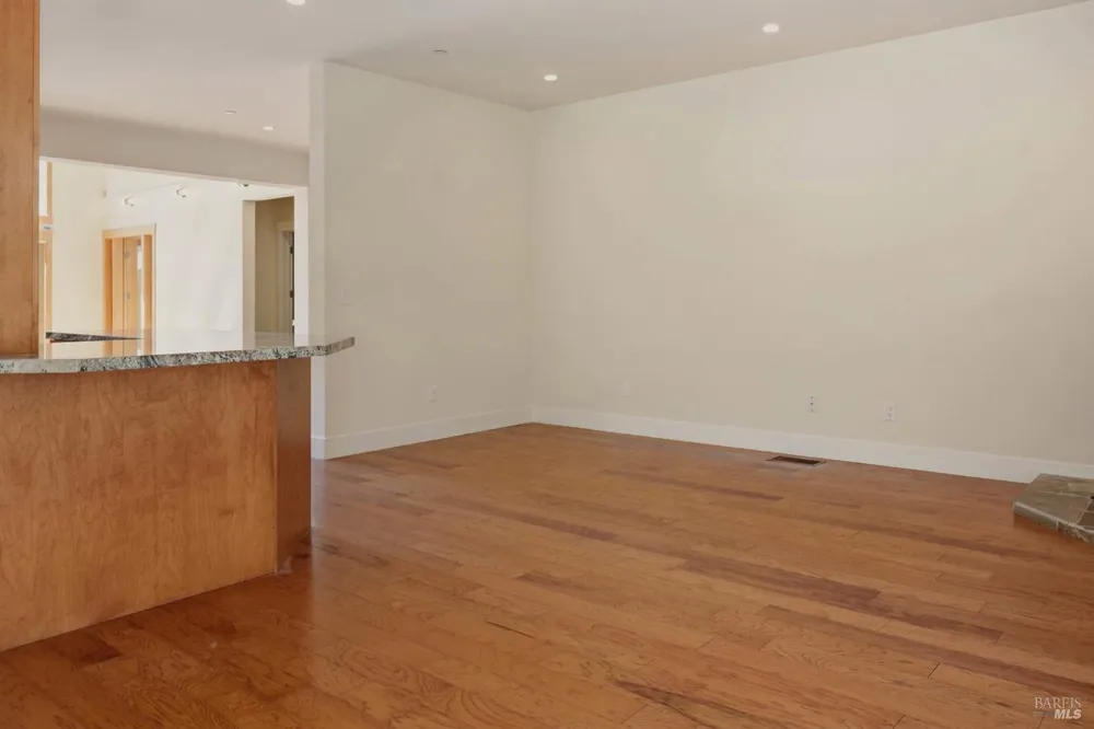 13785 Green Valley Road Forestville, CA 95436