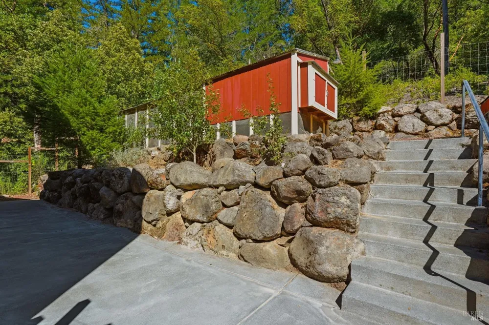 13785 Green Valley Road Forestville, CA 95436
