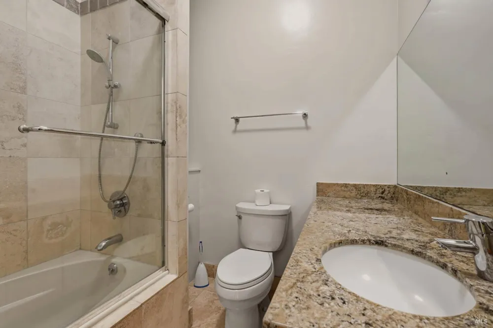 13785 Green Valley Road Forestville, CA 95436