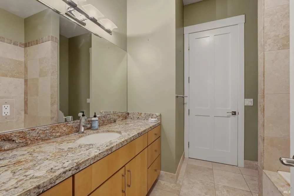 13785 Green Valley Road Forestville, CA 95436