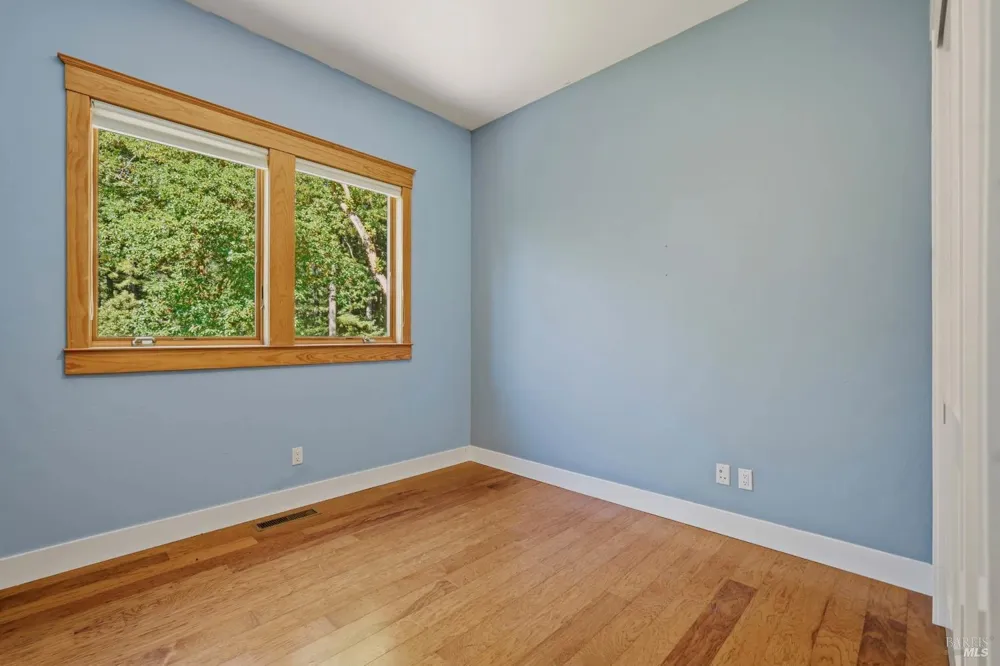 13785 Green Valley Road Forestville, CA 95436