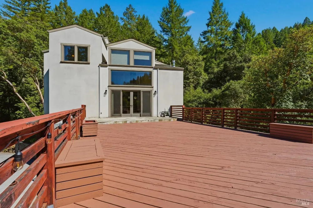 13785 Green Valley Road Forestville, CA 95436