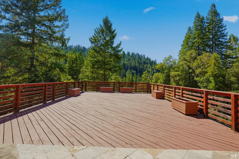 13785 Green Valley Road Forestville, CA 95436