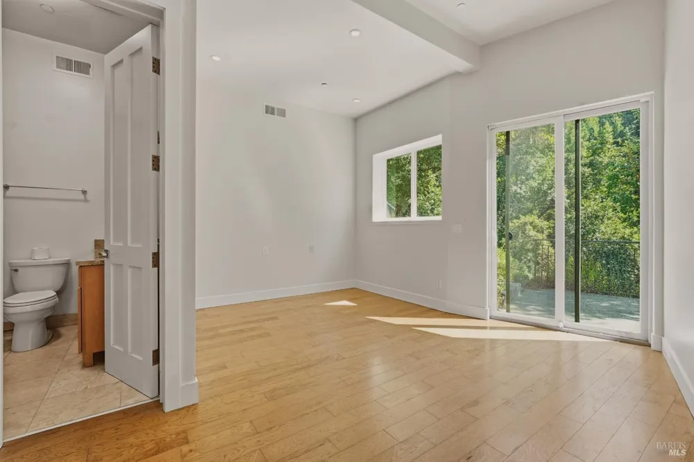 13785 Green Valley Road Forestville, CA 95436