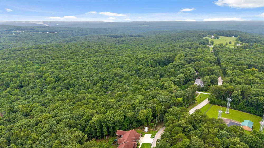2830 Kell Road Signal Mountain, TN 37377