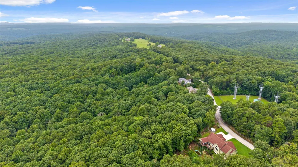 2830 Kell Road Signal Mountain, TN 37377