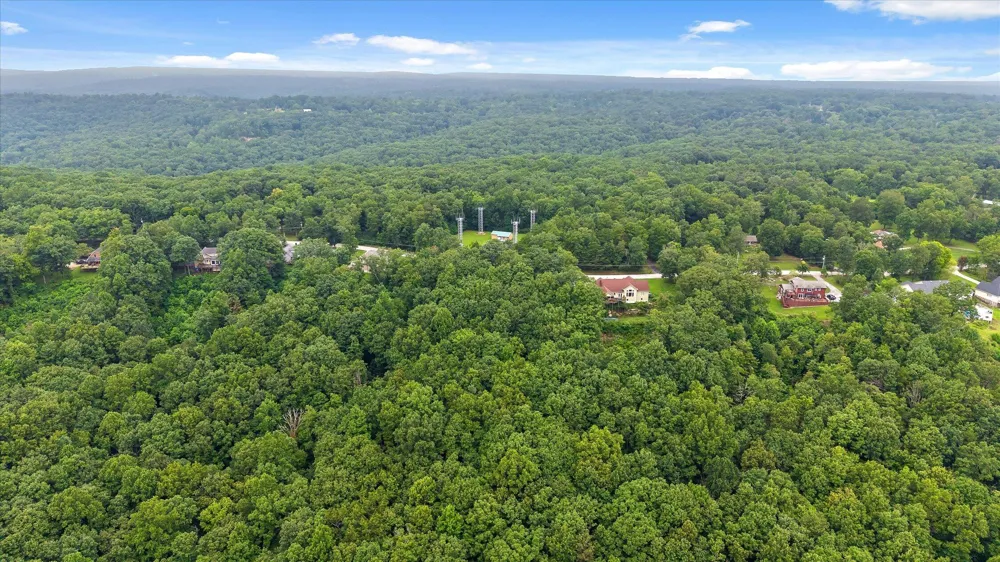 2830 Kell Road Signal Mountain, TN 37377