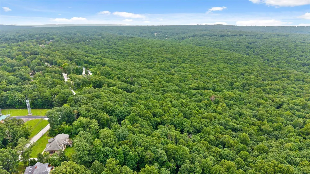 2830 Kell Road Signal Mountain, TN 37377