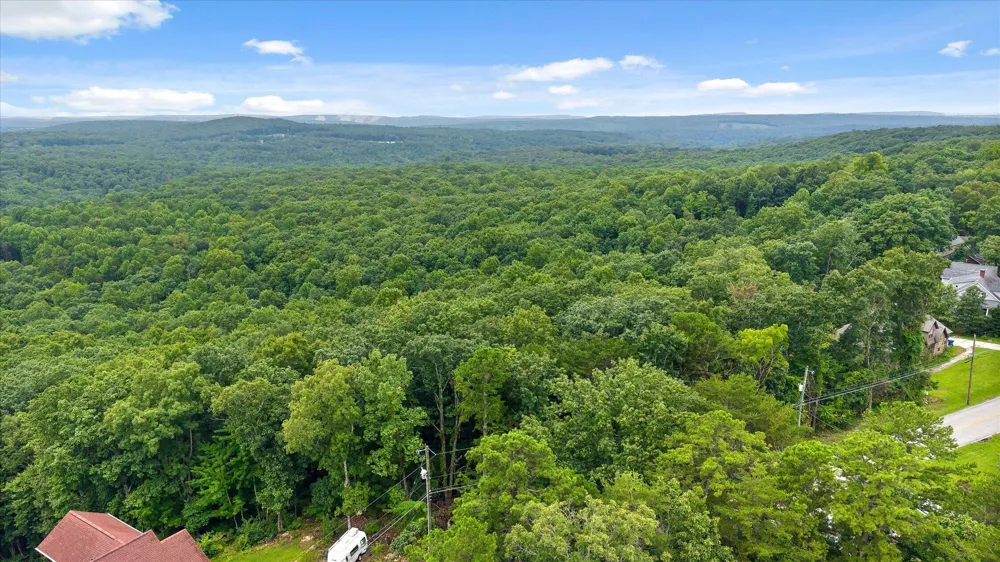 2830 Kell Road Signal Mountain, TN 37377