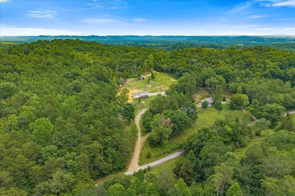 611 Clear Creek Road Evensville, TN 37332