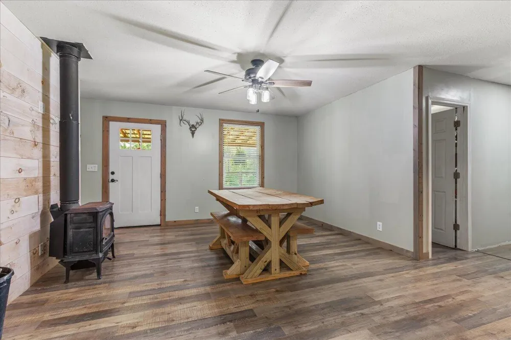 611 Clear Creek Road Evensville, TN 37332