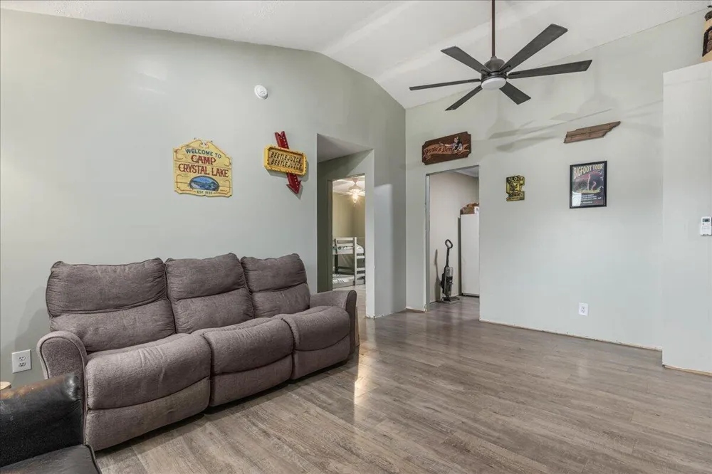 611 Clear Creek Road Evensville, TN 37332