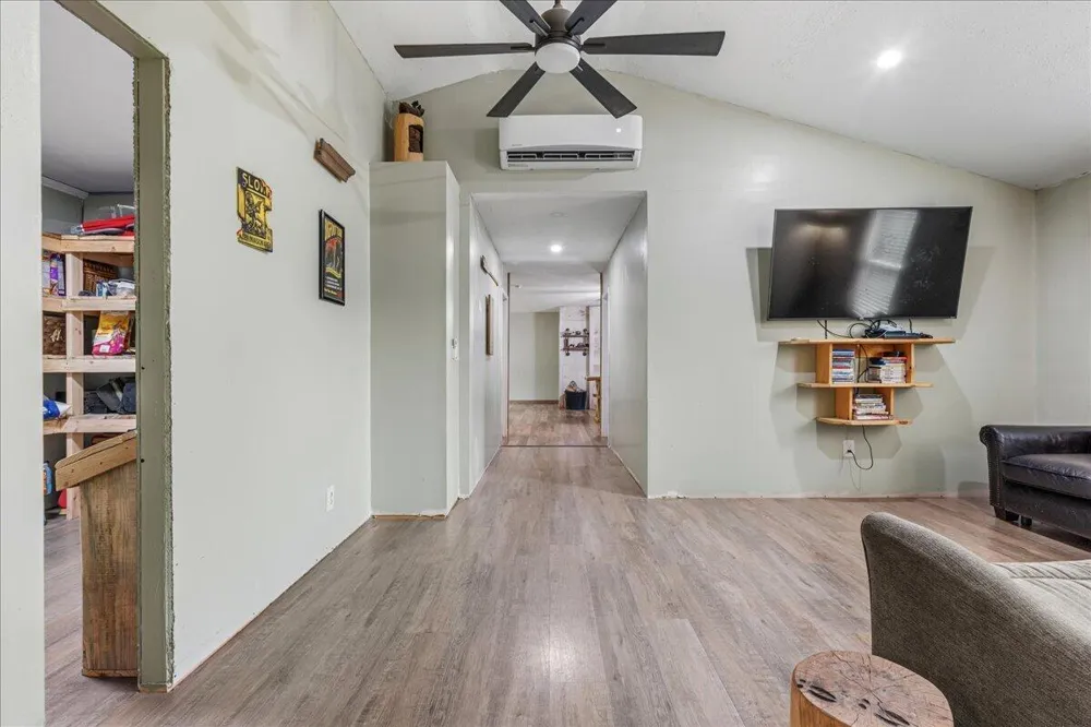 611 Clear Creek Road Evensville, TN 37332