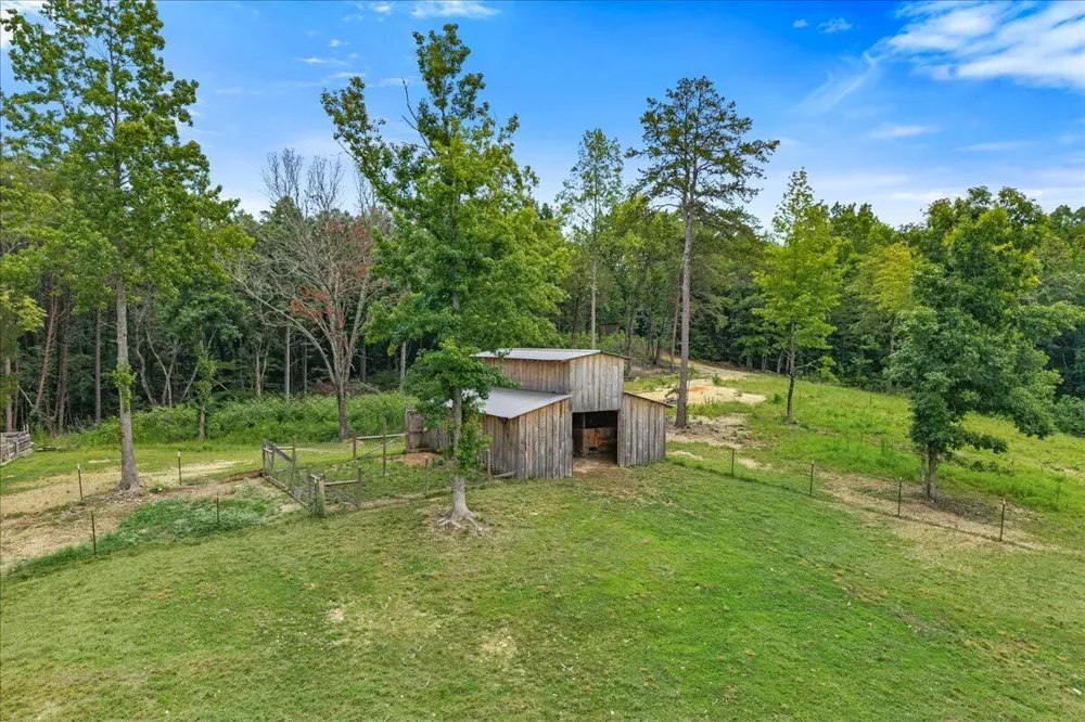 611 Clear Creek Road Evensville, TN 37332