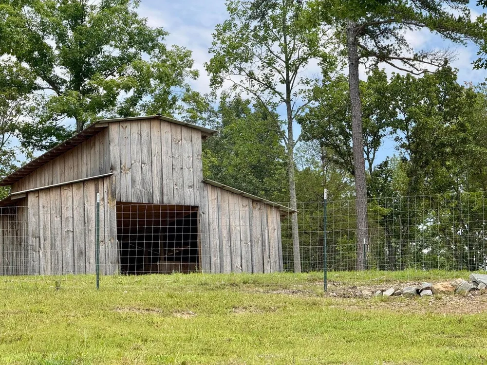 611 Clear Creek Road Evensville, TN 37332