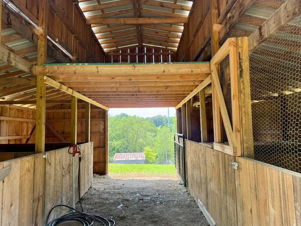 611 Clear Creek Road Evensville, TN 37332