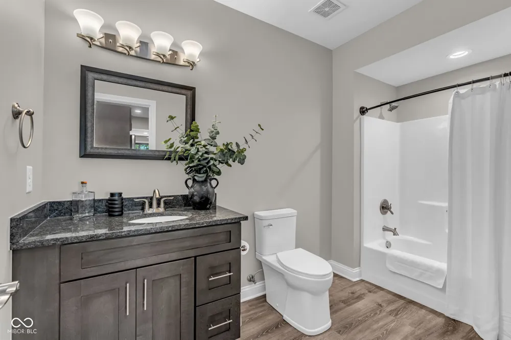 13797 E Southshore Drive Fishers, IN 46037