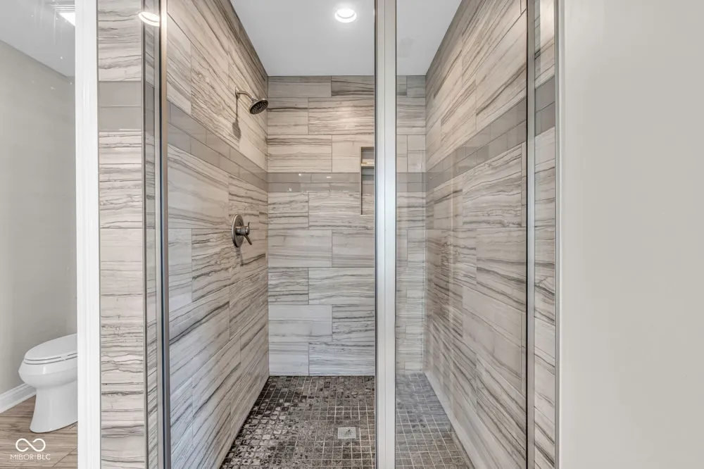 13797 E Southshore Drive Fishers, IN 46037