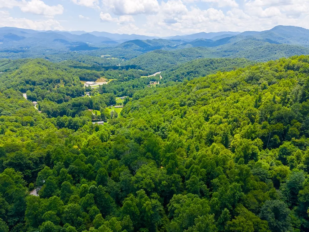 Indian Flats Dr Sylva, NC 28779