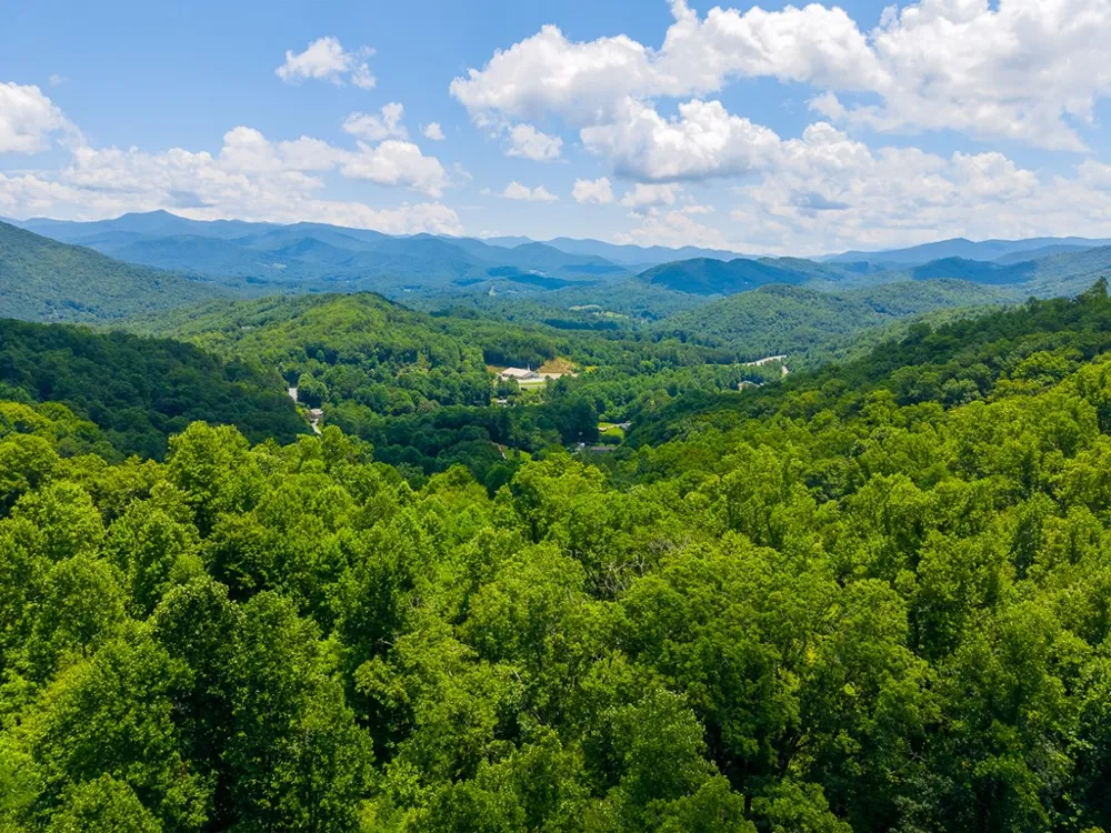 Indian Flats Dr Sylva, NC 28779