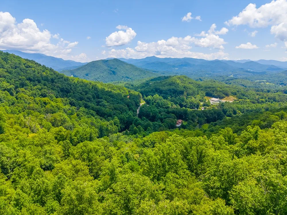 Indian Flats Dr Sylva, NC 28779