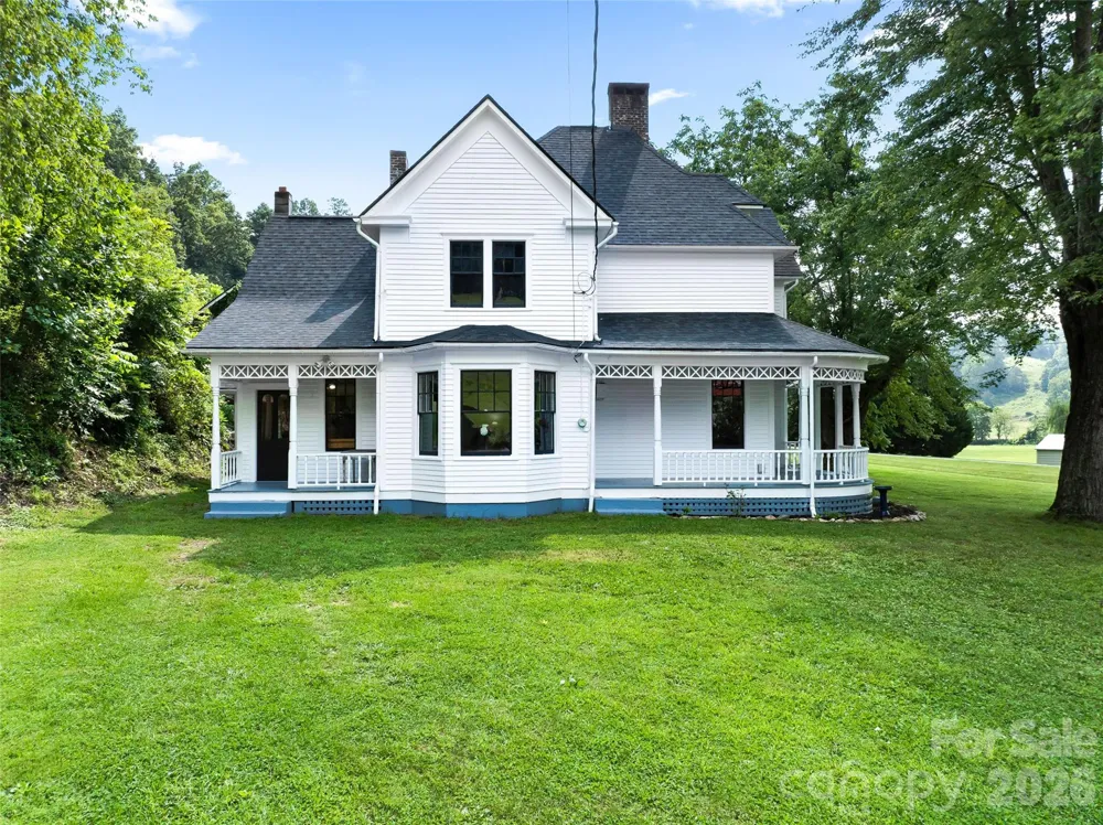 5 Clarks Cove Road Leicester, NC 28748