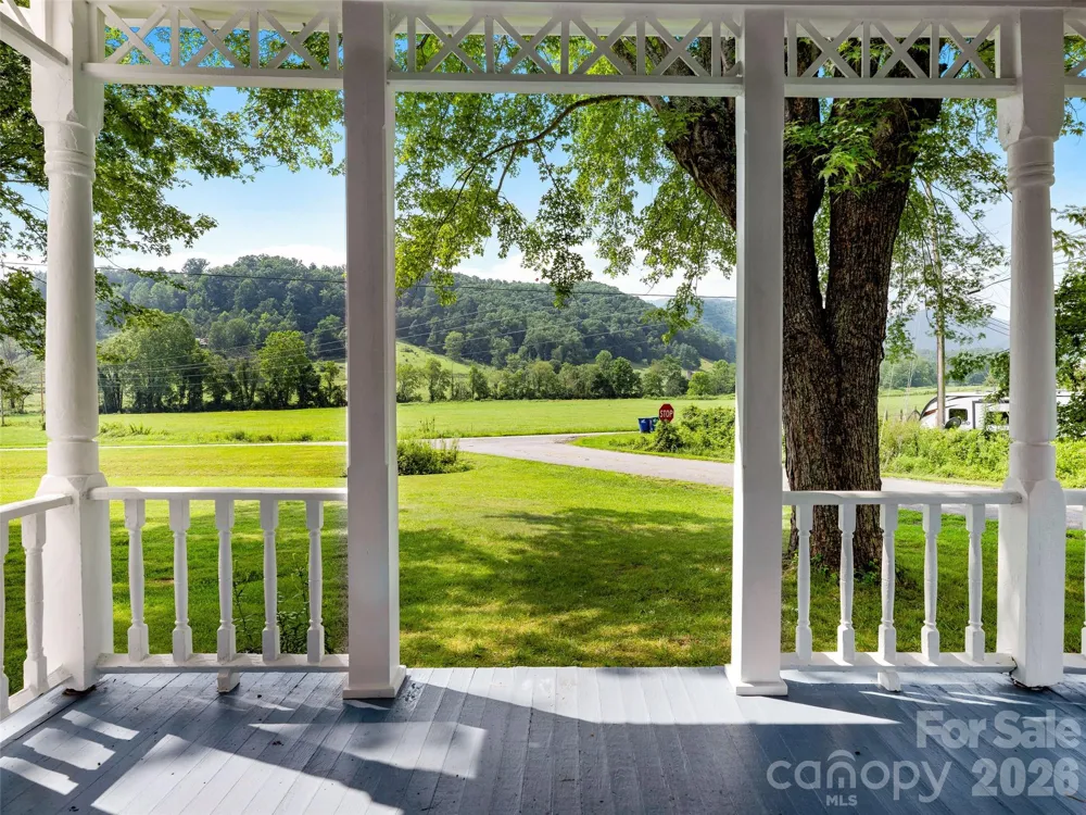 5 Clarks Cove Road Leicester, NC 28748