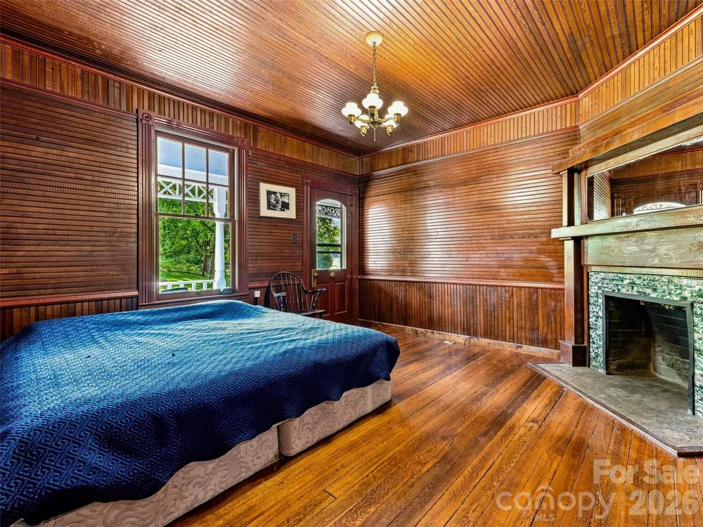 5 Clarks Cove Road Leicester, NC 28748
