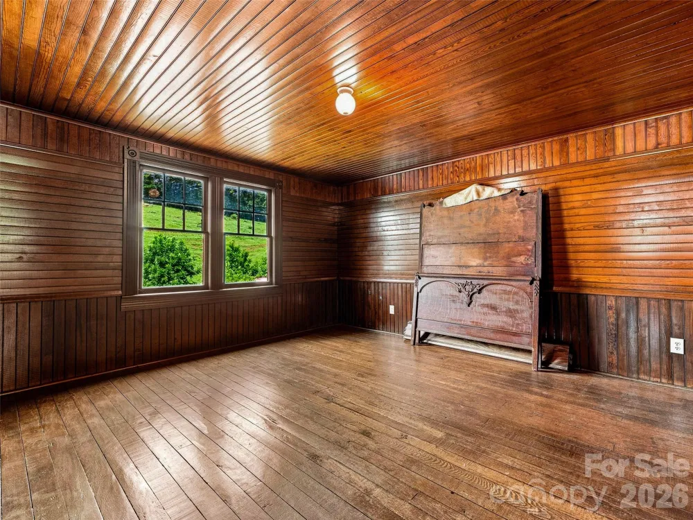 5 Clarks Cove Road Leicester, NC 28748