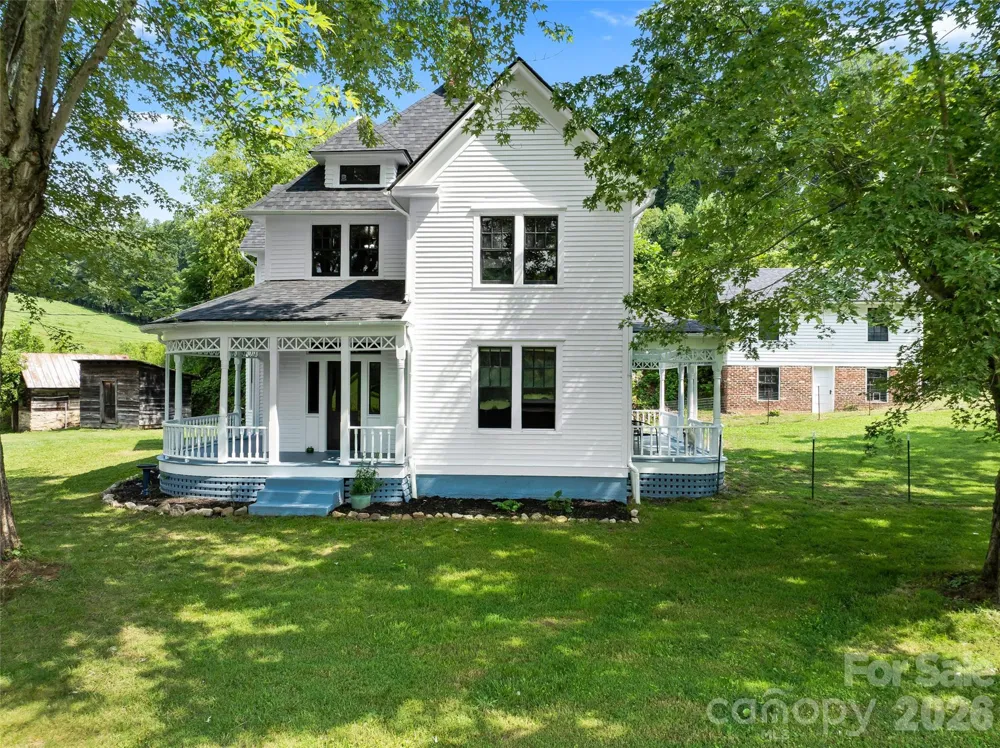 5 Clarks Cove Road Leicester, NC 28748