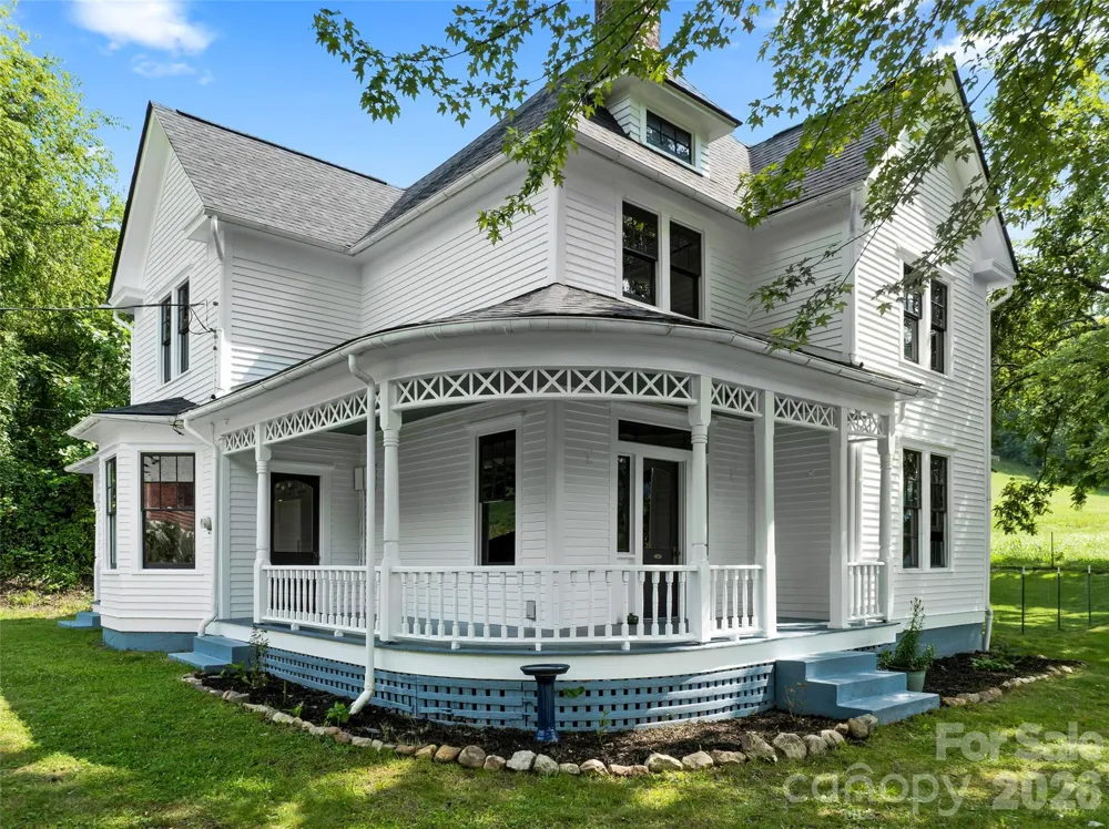 5 Clarks Cove Road Leicester, NC 28748