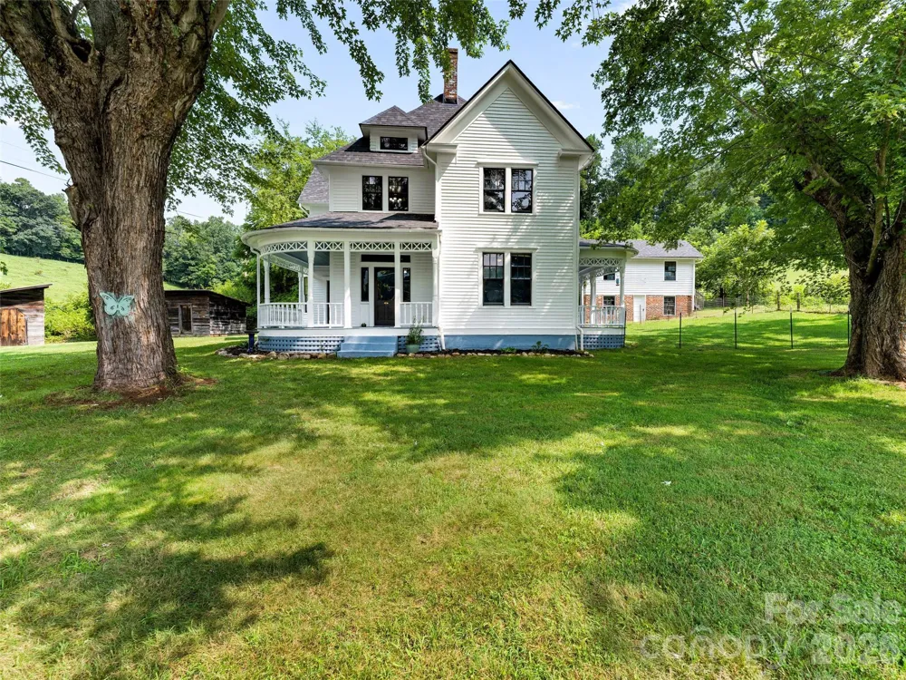 5 Clarks Cove Road Leicester, NC 28748