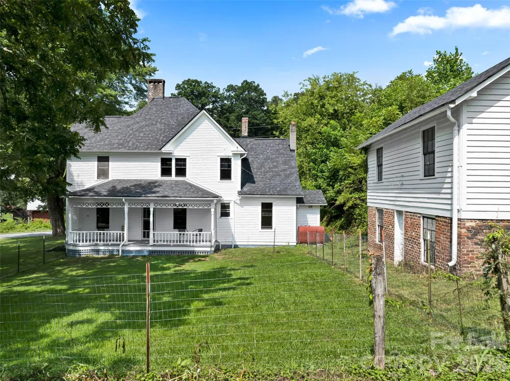 5 Clarks Cove Road Leicester, NC 28748