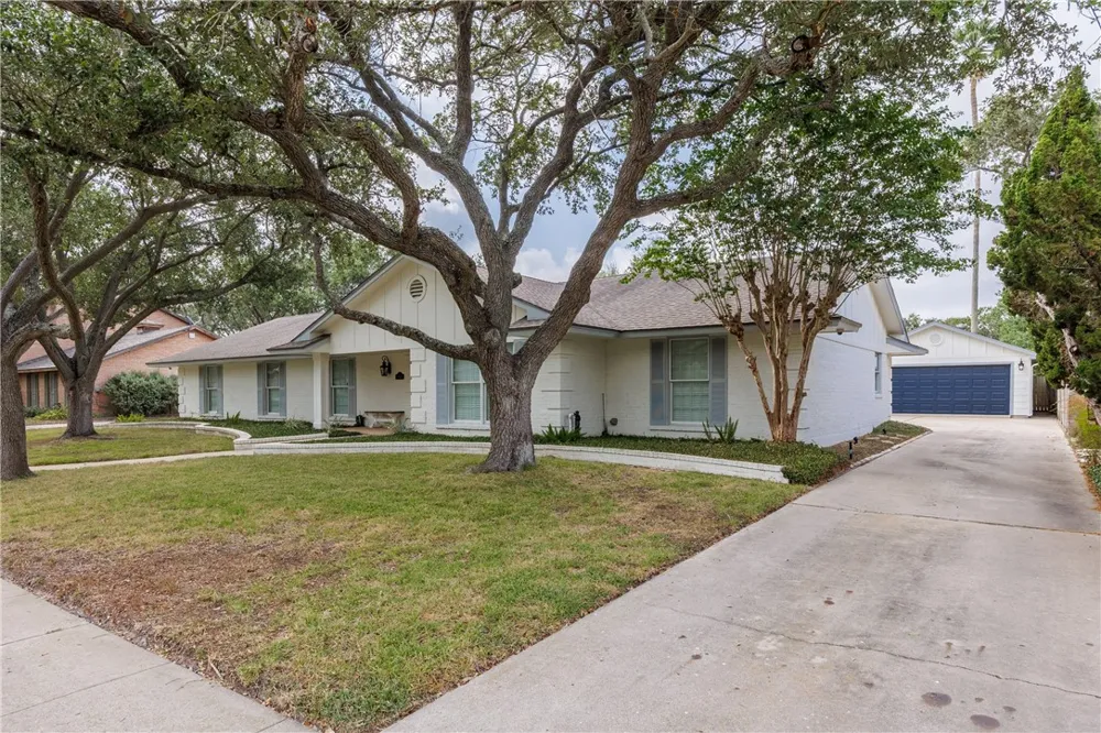 4941 Greenbriar Drive Corpus Christi, TX 78413
