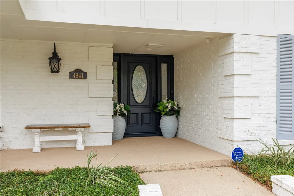 4941 Greenbriar Drive Corpus Christi, TX 78413
