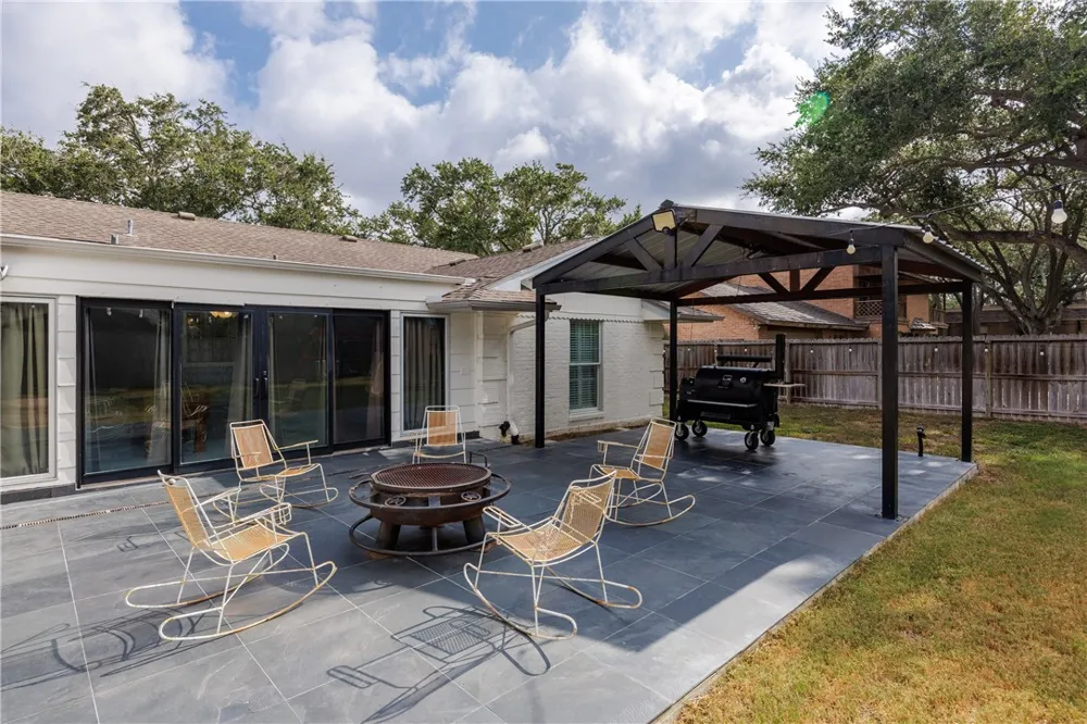 4941 Greenbriar Drive Corpus Christi, TX 78413
