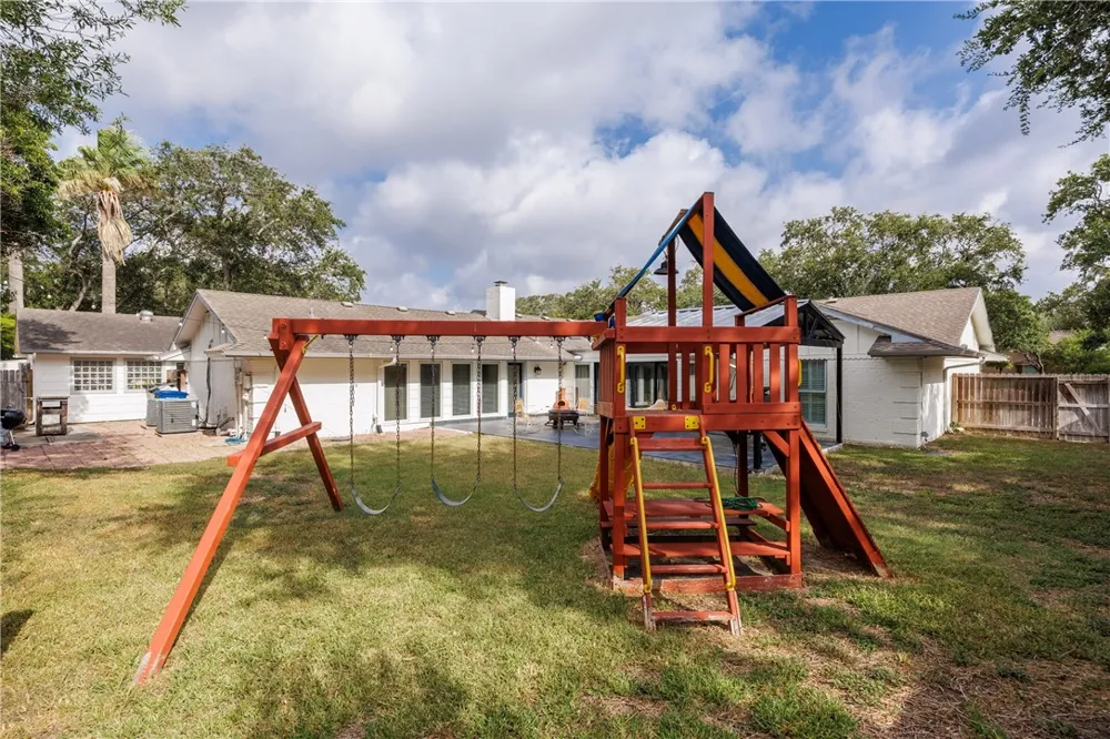 4941 Greenbriar Drive Corpus Christi, TX 78413