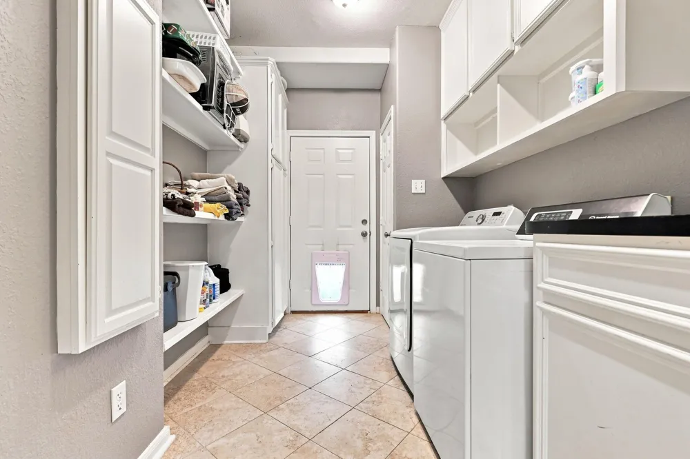 7210 Pine Drive Alvin, TX 77511