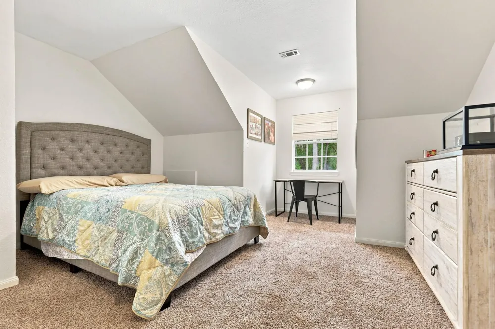 7210 Pine Drive Alvin, TX 77511