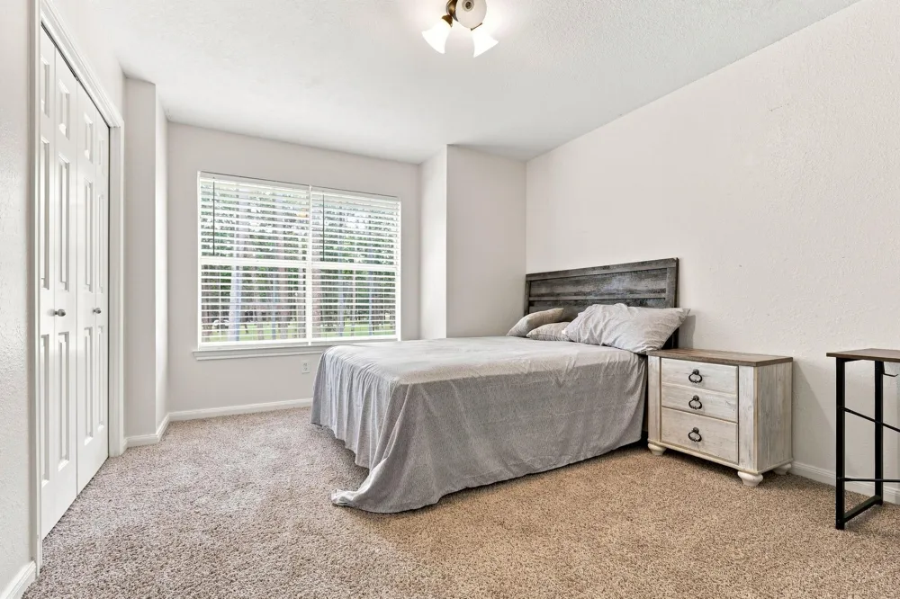7210 Pine Drive Alvin, TX 77511