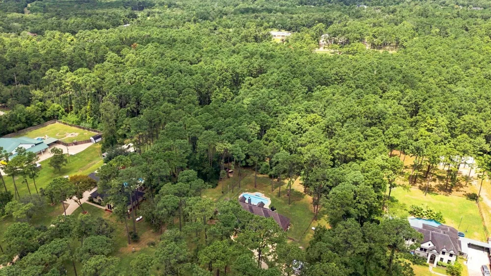 7210 Pine Drive Alvin, TX 77511
