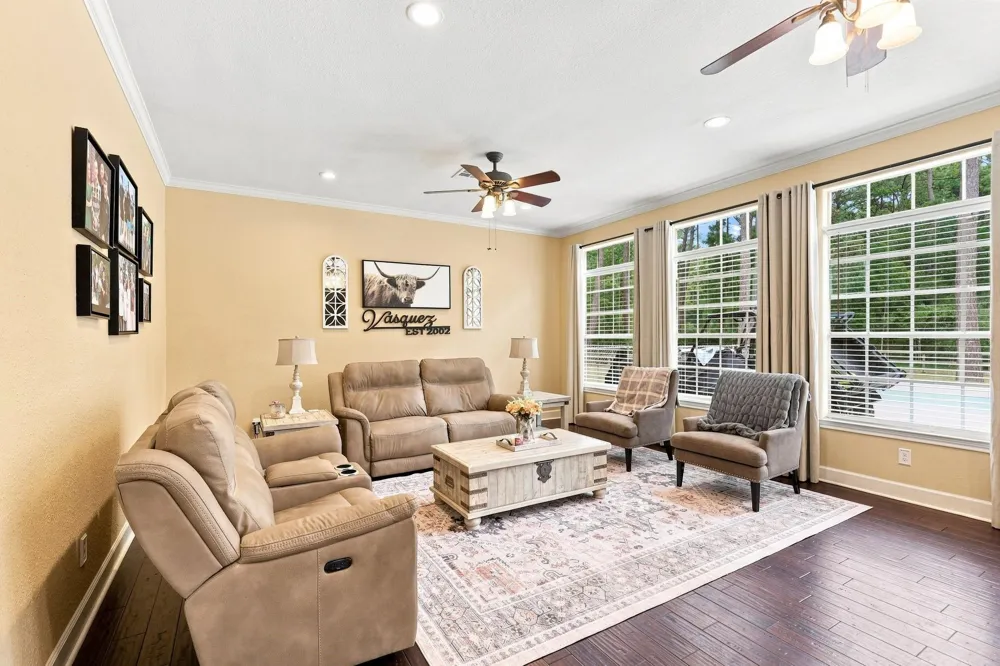 7210 Pine Drive Alvin, TX 77511