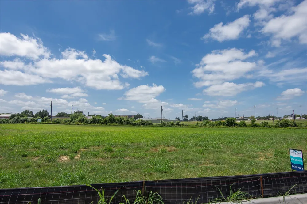 503 Trend View Drive Weimar, TX 78962