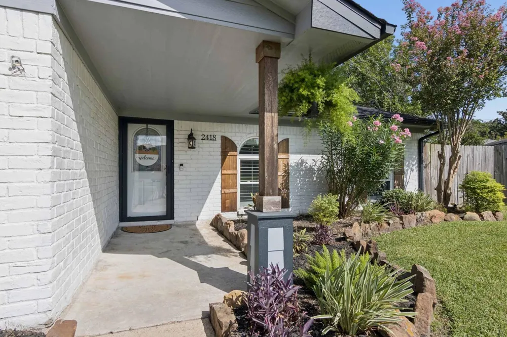 2418 Lufkin Lane Deer Park, TX 77536
