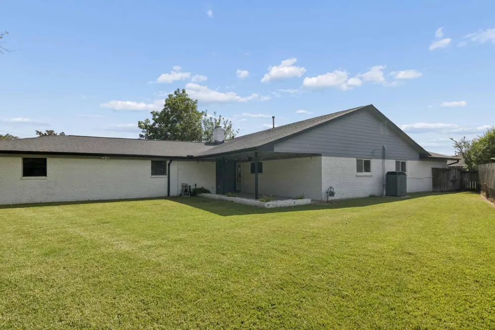 2418 Lufkin Lane Deer Park, TX 77536