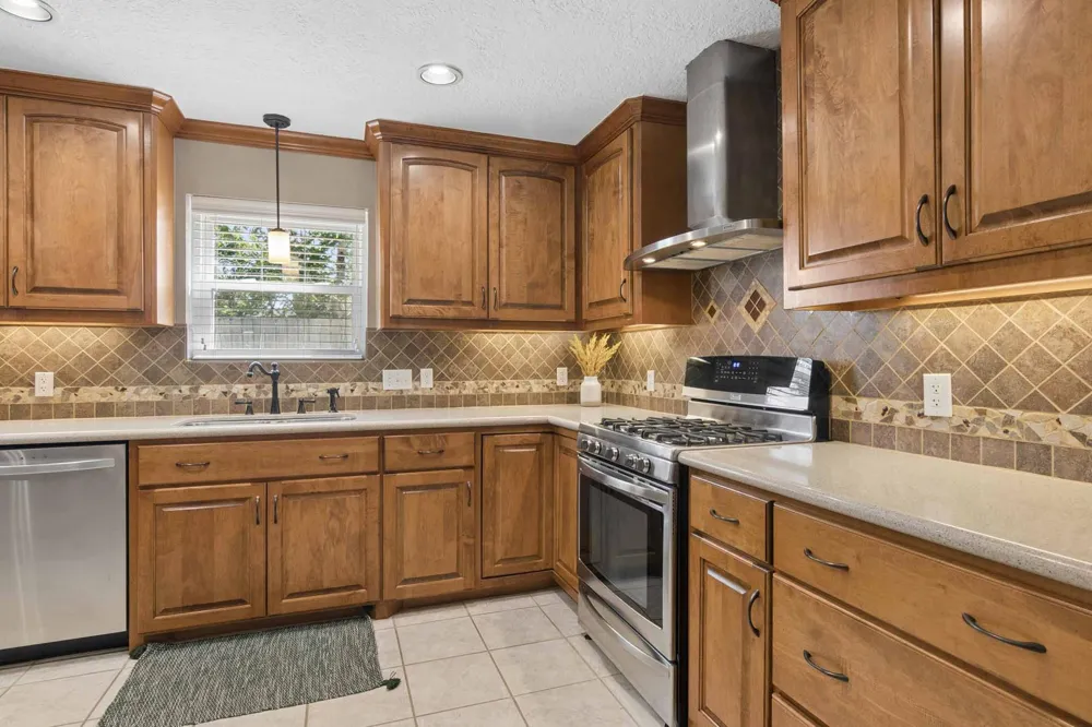 2418 Lufkin Lane Deer Park, TX 77536