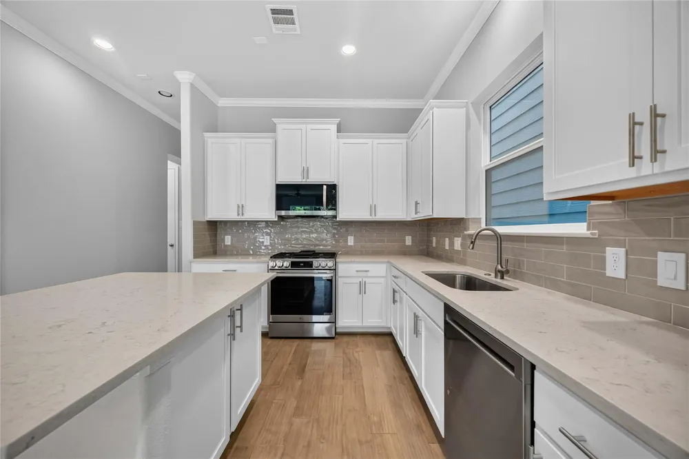 5672 Nolda Street Houston, TX 77007